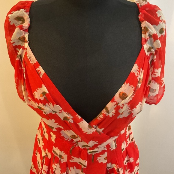 🤎 Urban Outfitters Lula Floral Surplice Romper - Picture 6 of 9